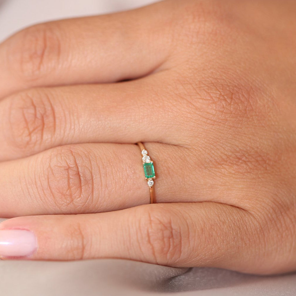 Baguette Emerald Diamond Ring