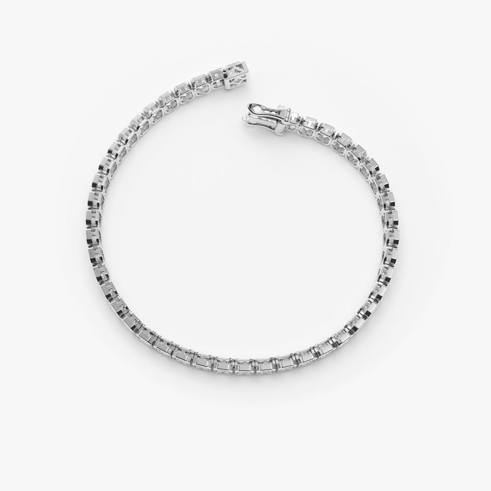 Bezel Setting Emerald Cut Diamond Tennis Bracelet