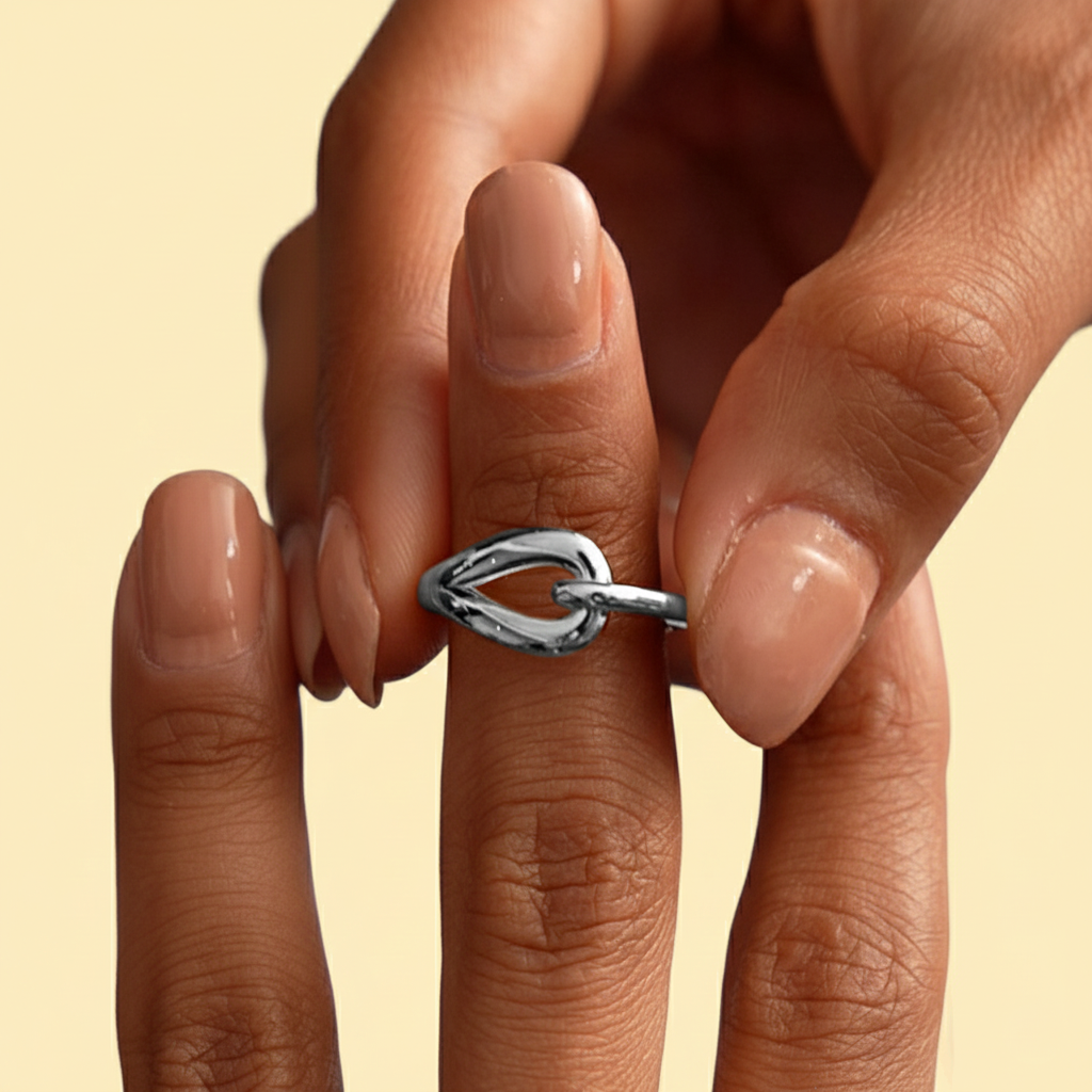 Modern Knot Ring