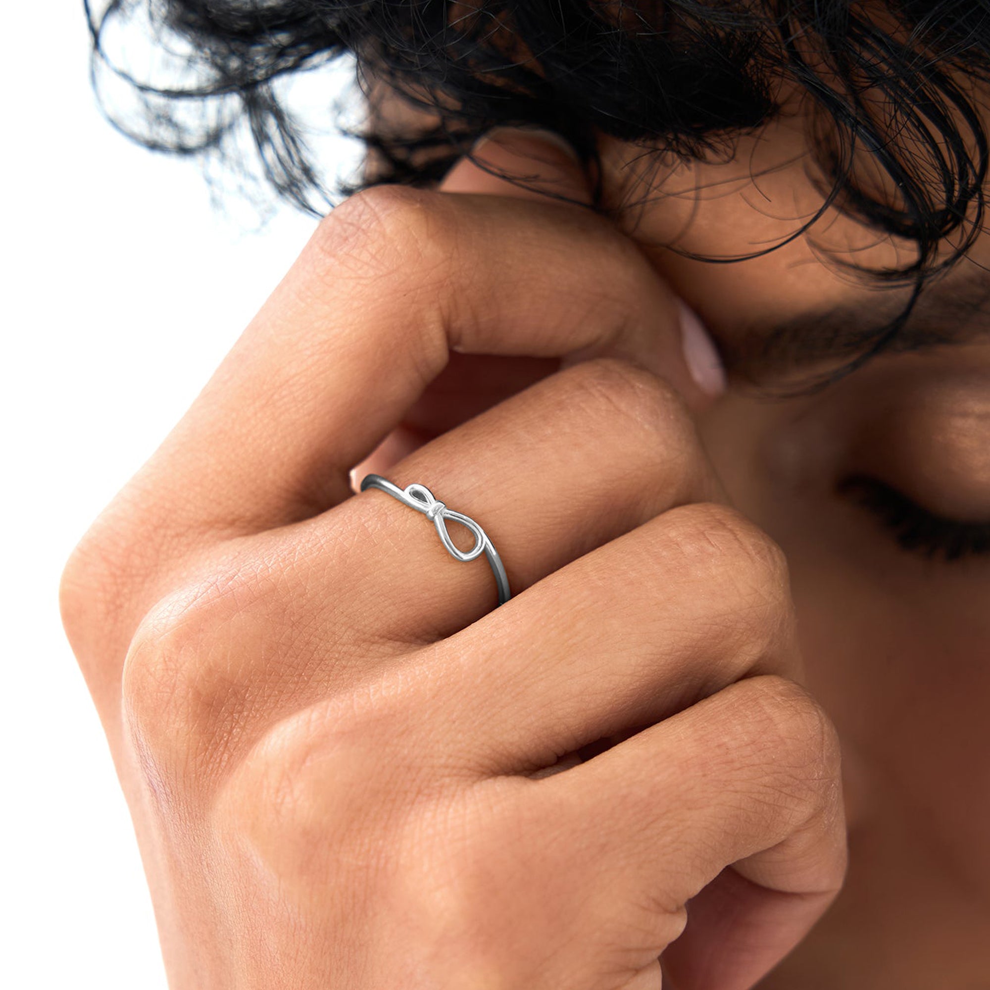 Minimalist Knot Band