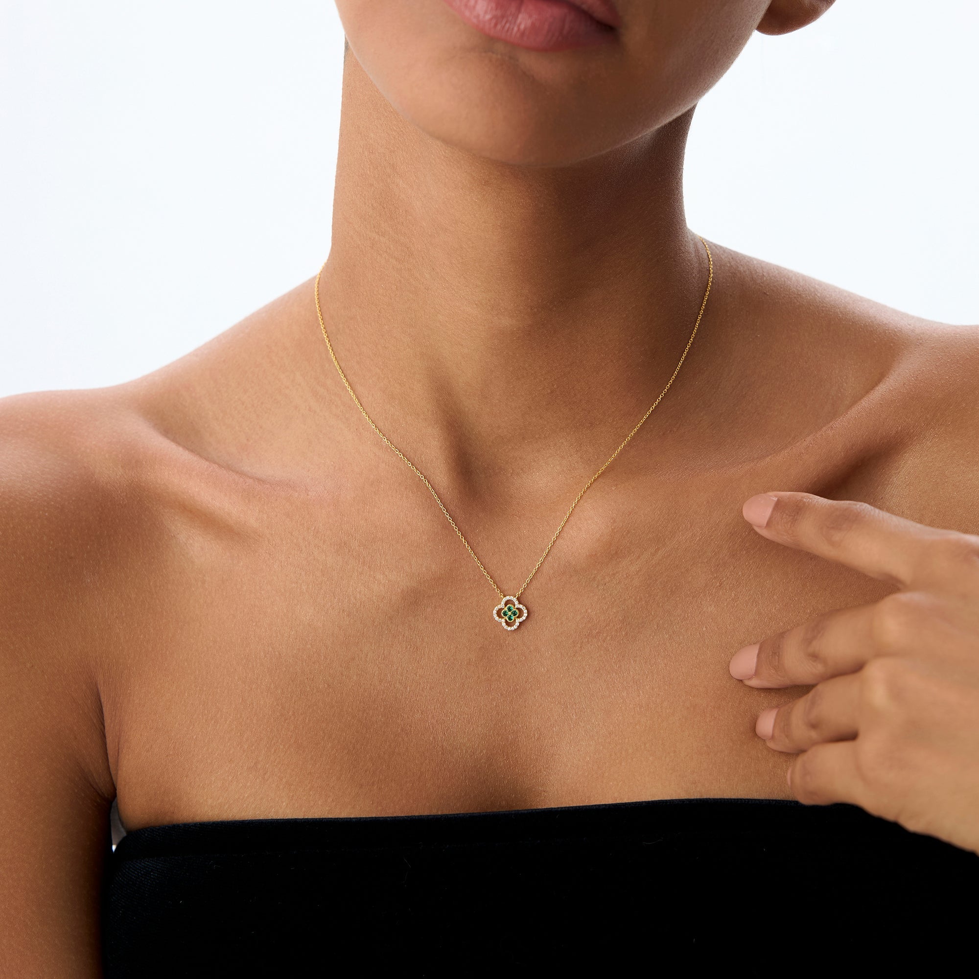 Emerald Clover Necklace in Halo Setting