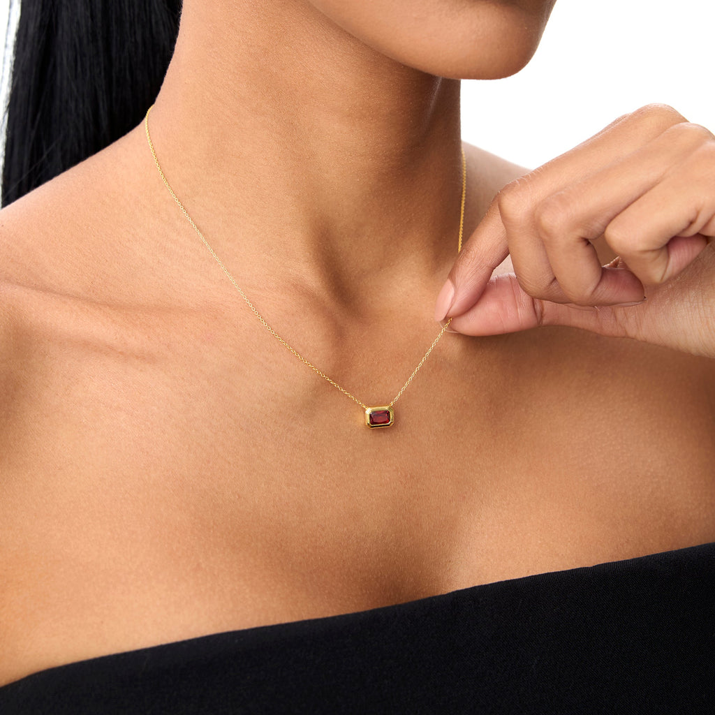 Emerald Cut Bezel Setting Garnet