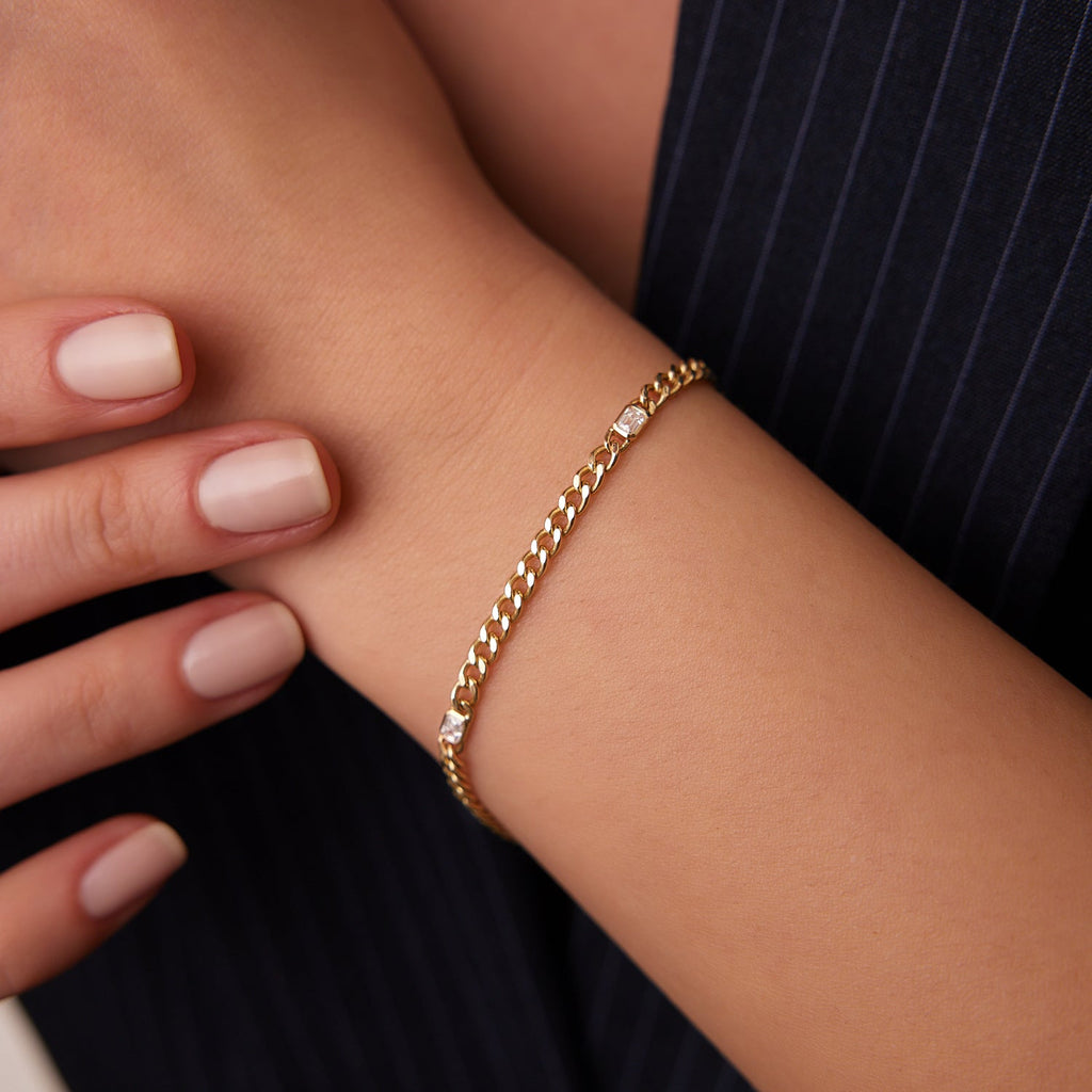 Cuban Link Bracelet w Emerald Cut Diamond