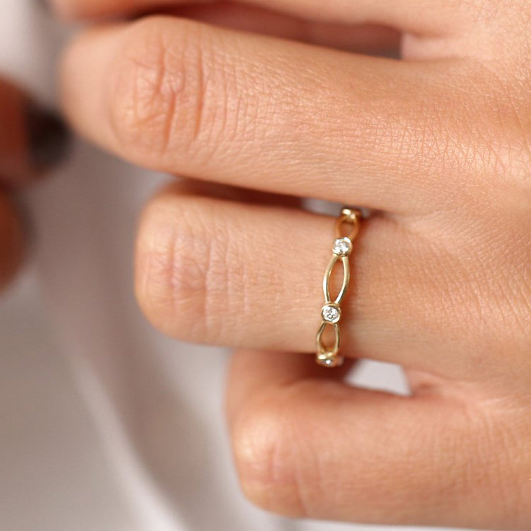 Bezel Setting Unique Diamond Wedding Band