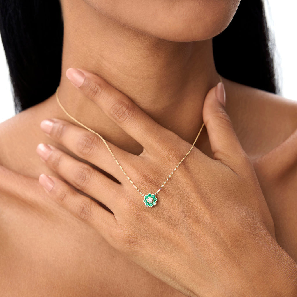 Bezel Setting Emerald Flower Diamond Necklace