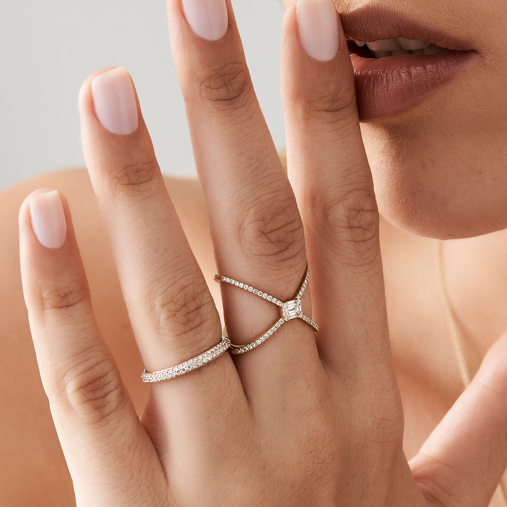 Baguette and Round Diamond Illusion Setting Statement Ring