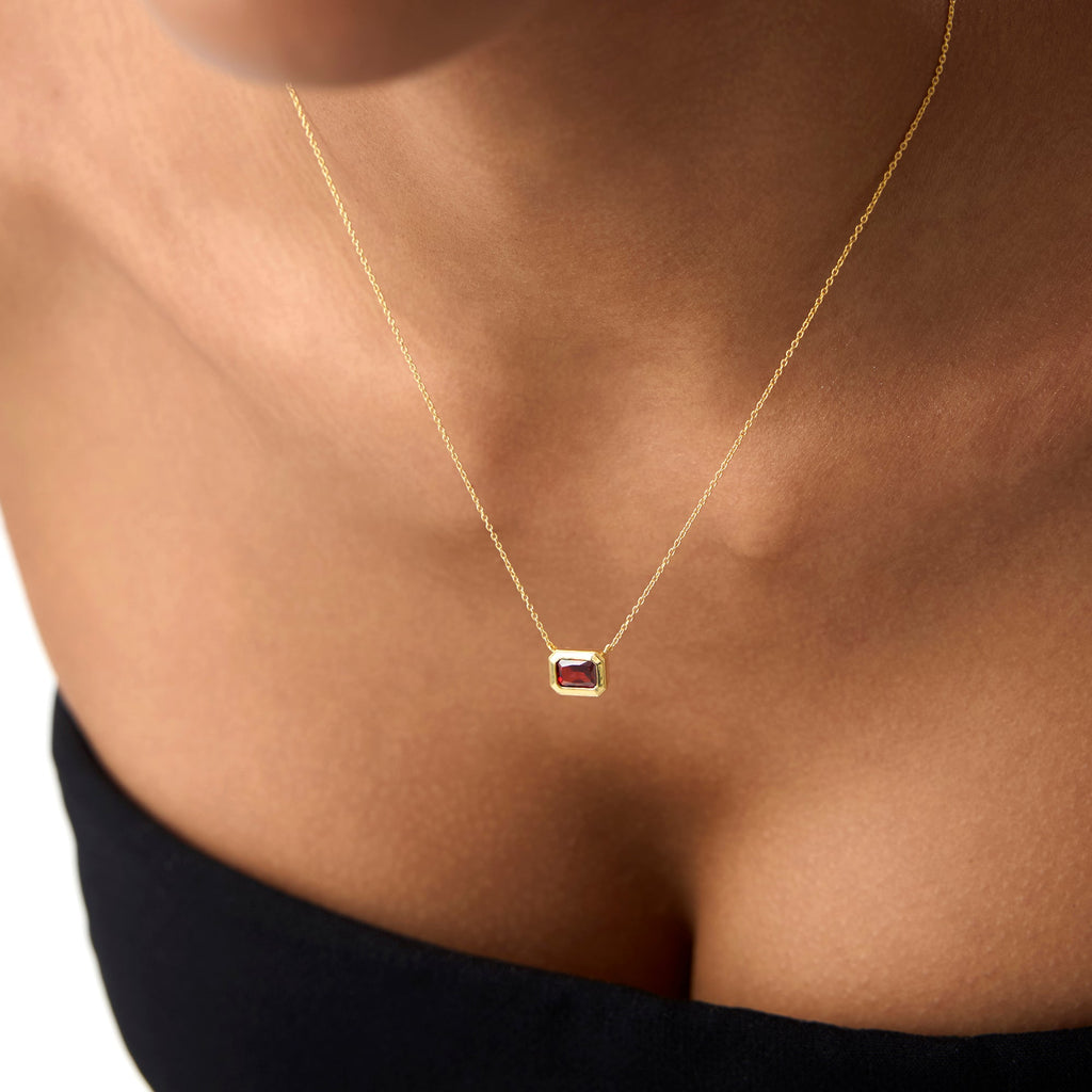 Emerald Cut Bezel Setting Garnet