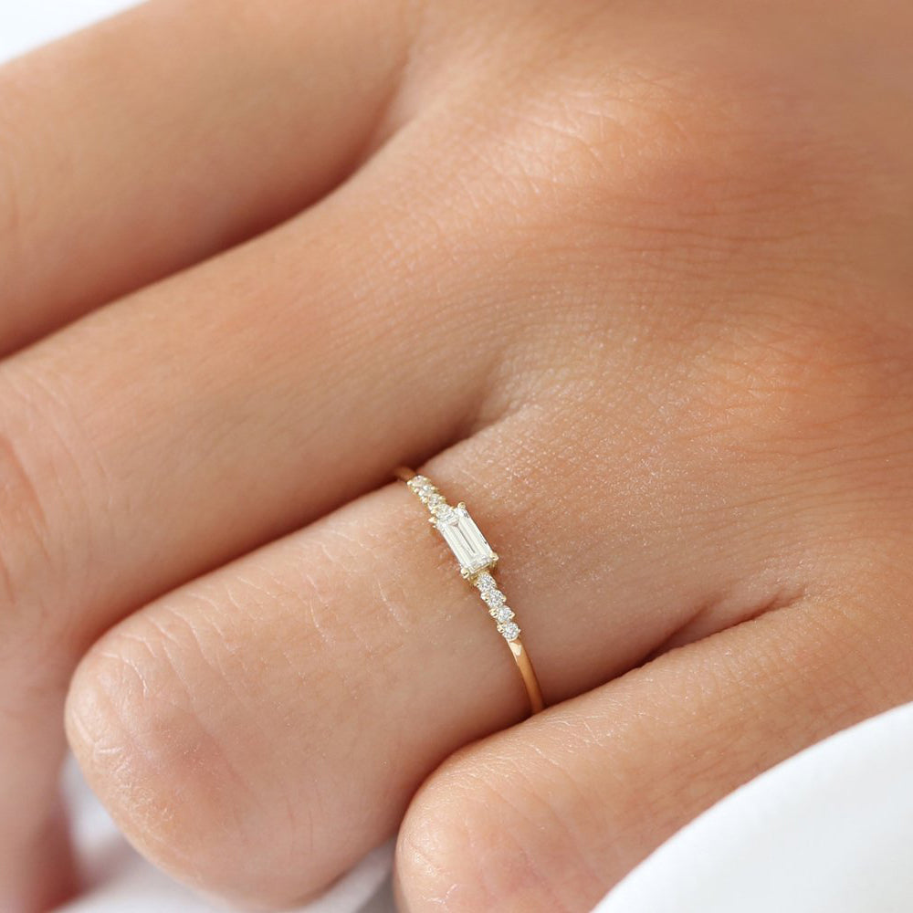 Baguette & Round Diamond Engagement Ring