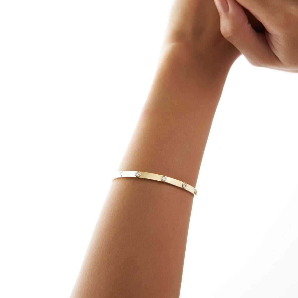 Round Diamond Bangle Bracelet