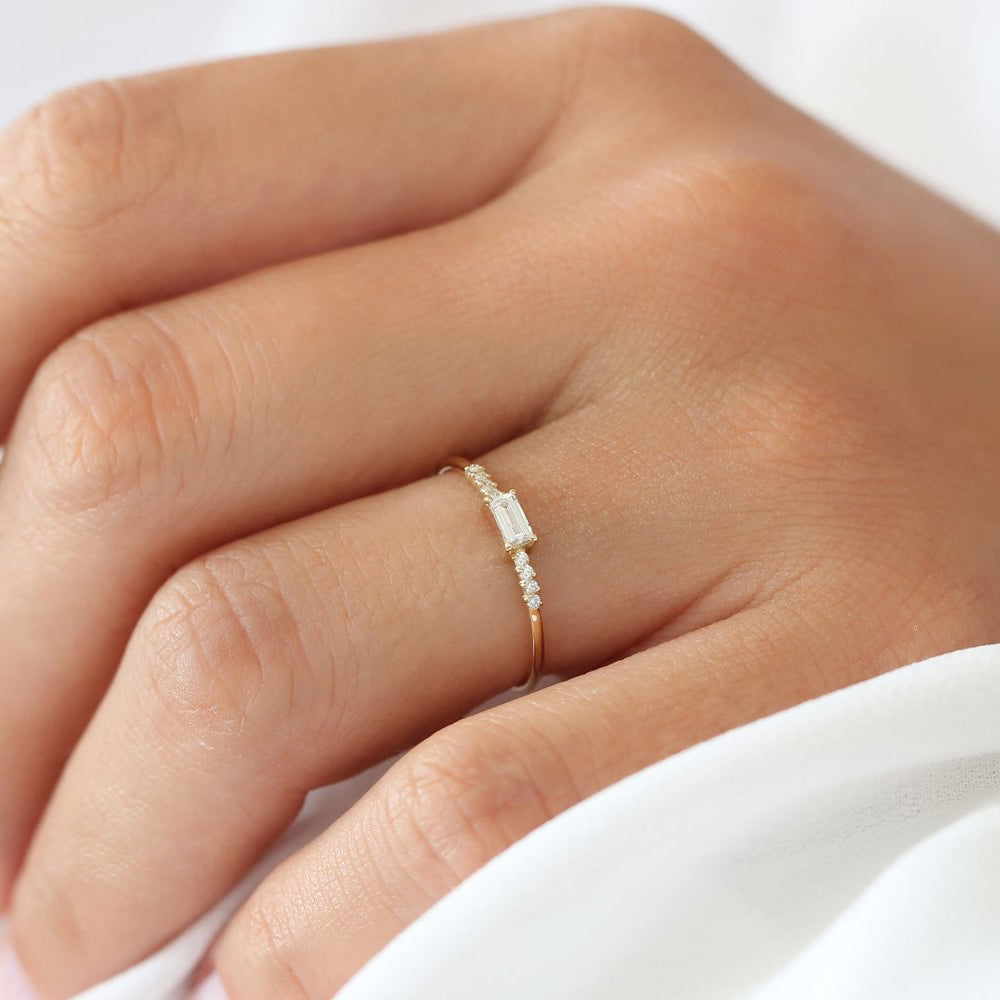 Baguette & Round Diamond Engagement Ring