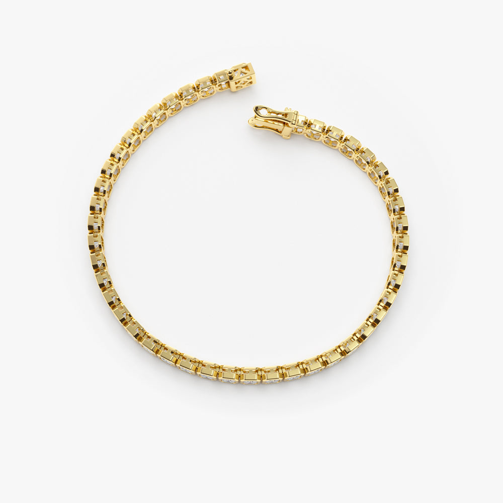 Bezel Setting Emerald Cut Diamond Tennis Bracelet