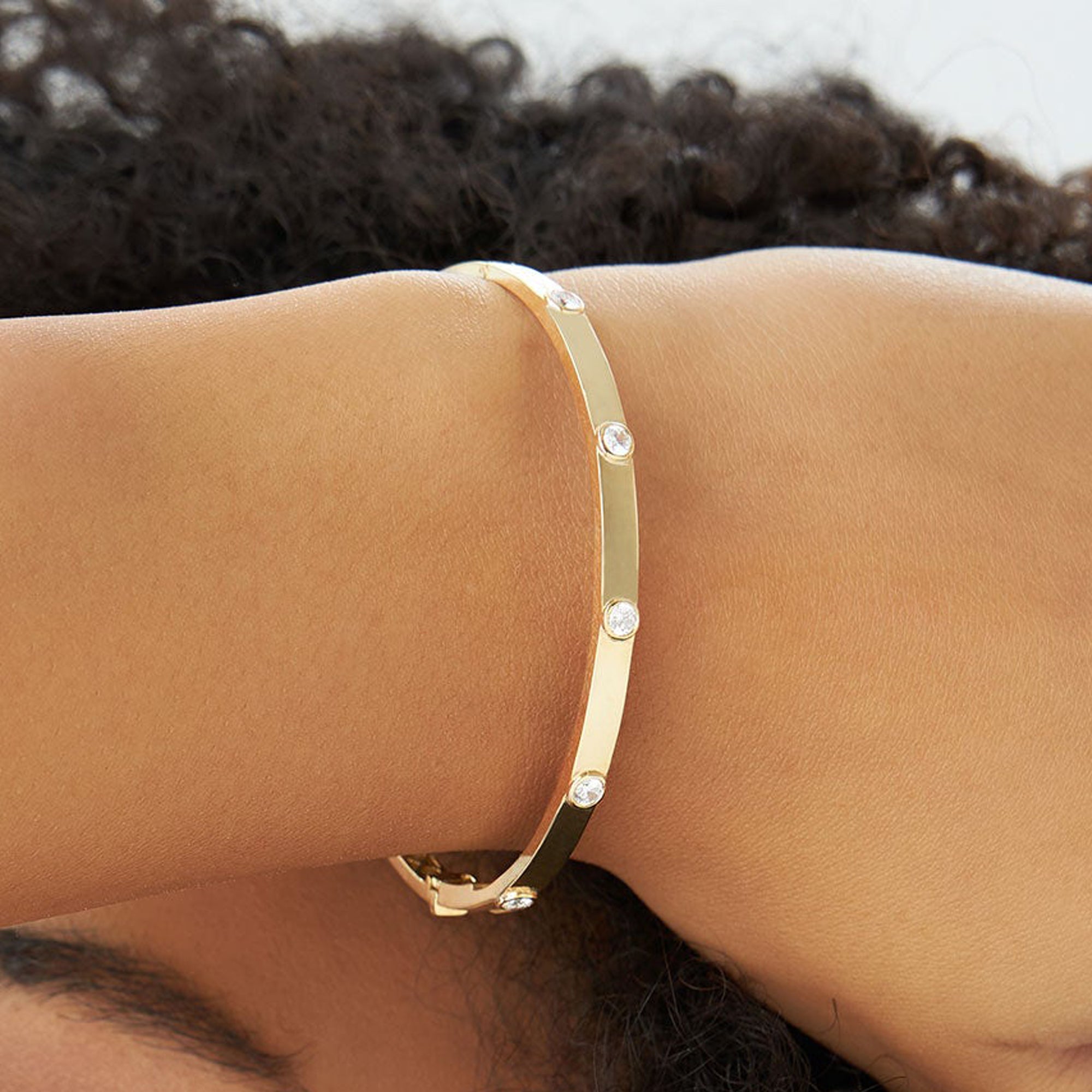 Round Diamond Bangle Bracelet